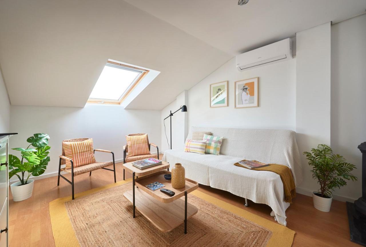 Bright Apt W Balcony, Ac, Parking, By Timecooler Лісабон Екстер'єр фото